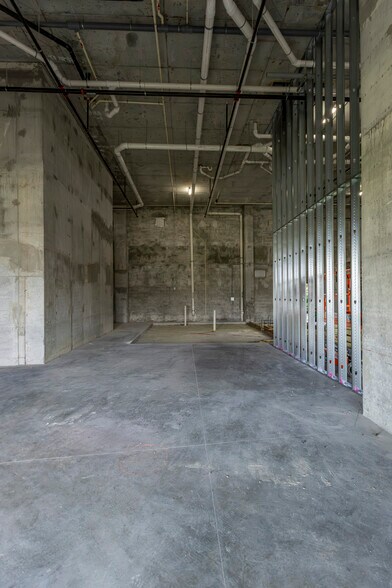 More Photos Of 17071 W Dixie Hwy, North Miami Beach Apartments For Lease