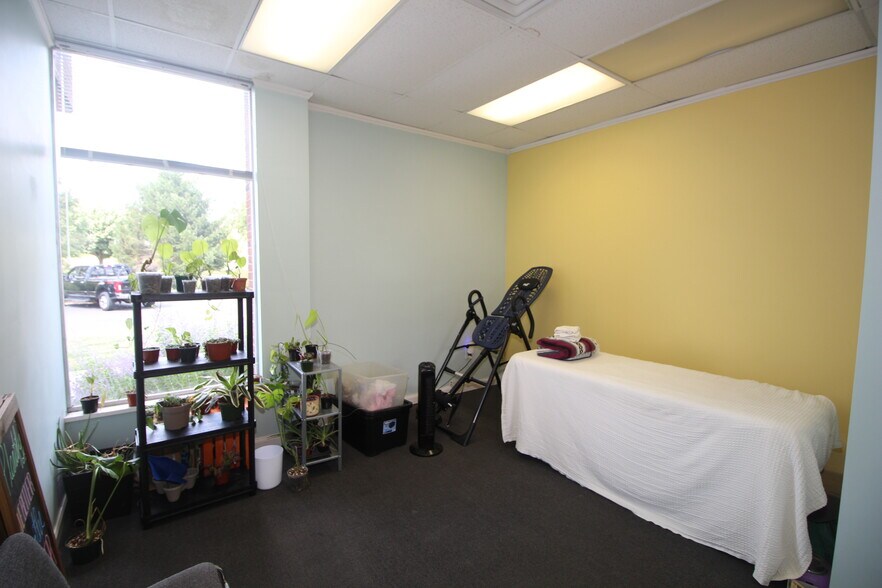 More Photos Of 121 Friends Ln, Newtown Medical For Sale