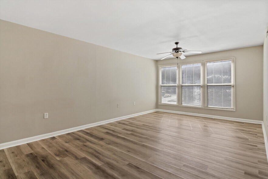 More Photos Of , Memphis Multifamily For Sale