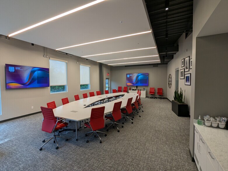 More Photos Of 695 Boston Mills Rd, Hudson Office For Sale