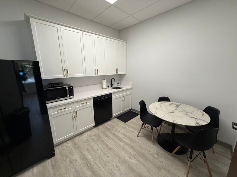 More Photos Of 1156 Suncast Ln, El Dorado Hills Medical For Lease