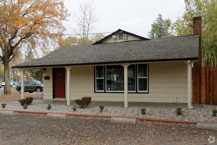 More Photos Of 9625 Elk Grove Florin Rd, Elk Grove Freestanding For Lease