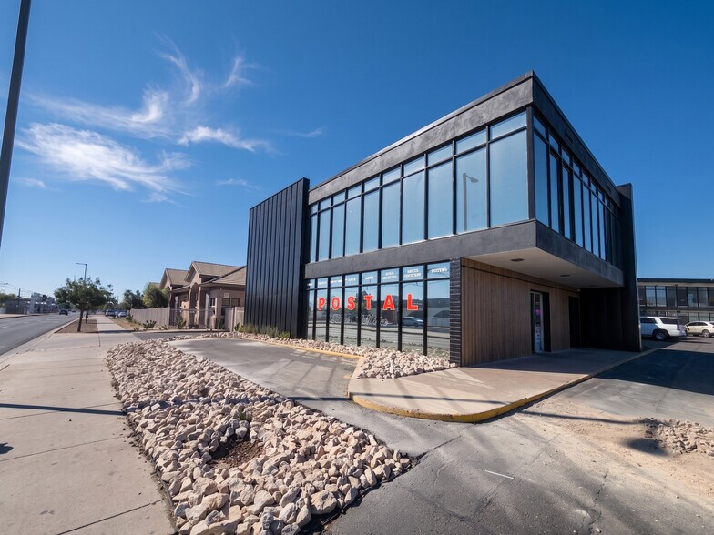 Primary Photo Of 5800 N 19th Ave, Phoenix Loft Creative Space For Lease