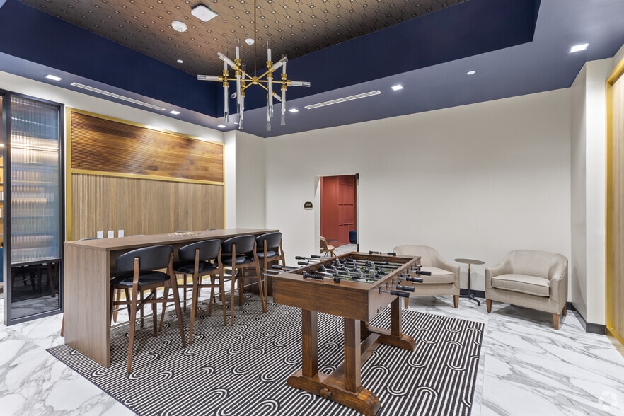 More Photos Of 319 Clematis St, West Palm Beach Office For Lease