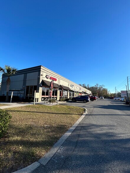 More Photos Of 1461 N Goldenrod Rd, Orlando Unknown For Lease