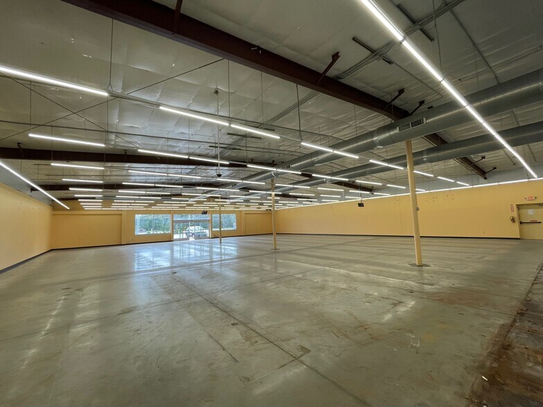 More Photos Of 1823 Virginia Rd, Edenton General Retail For Sale