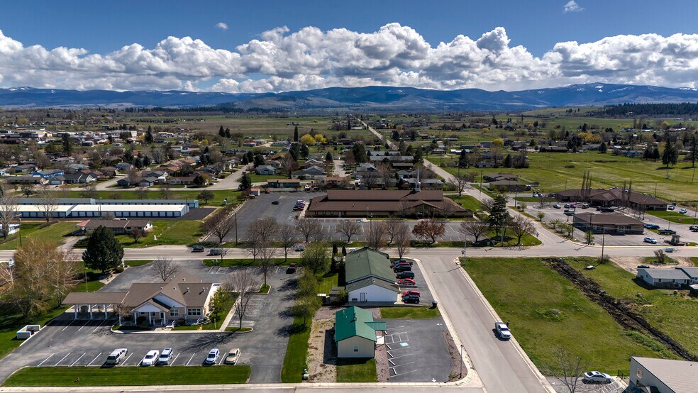 More Photos Of 115 Valley View St, Stevensville Restaurant For Sale