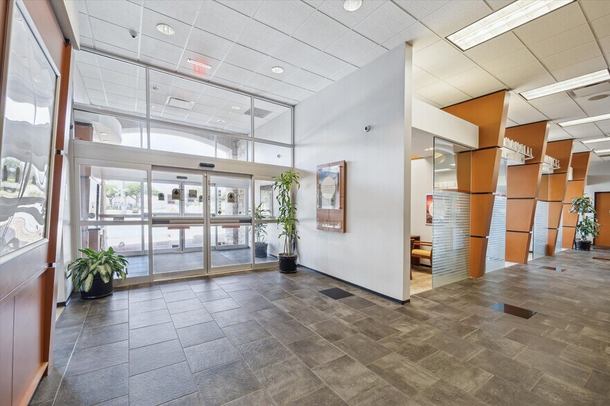 More Photos Of 28850 Tomball Pky, Tomball Bank For Sale