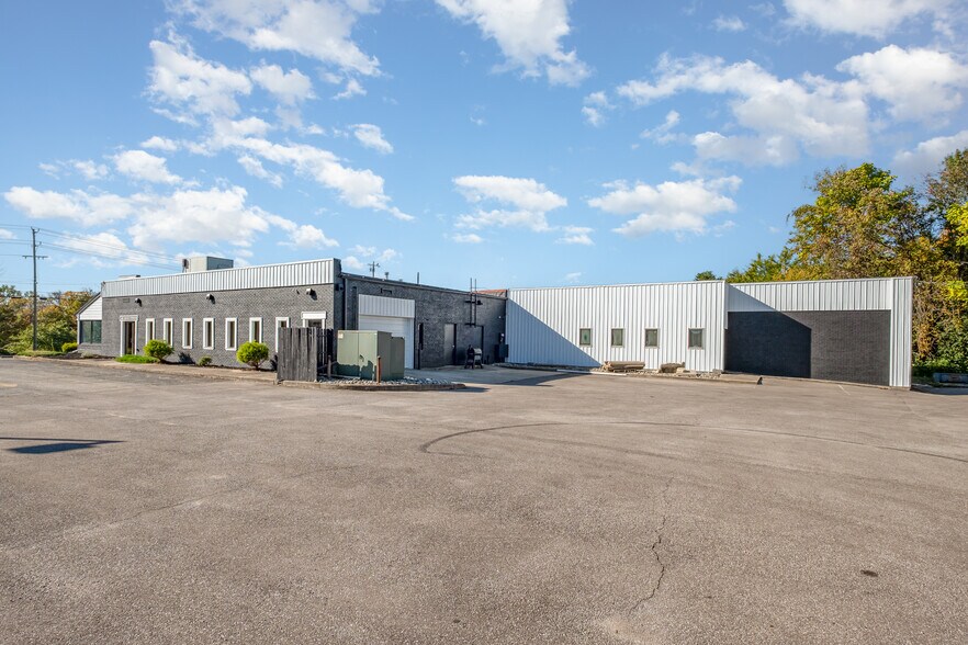 More Photos Of 944 State Route 28, Milford Auto Repair For Lease