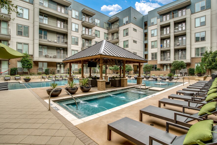 More Photos Of 4646 Amesbury Dr, Dallas Apartments For Lease