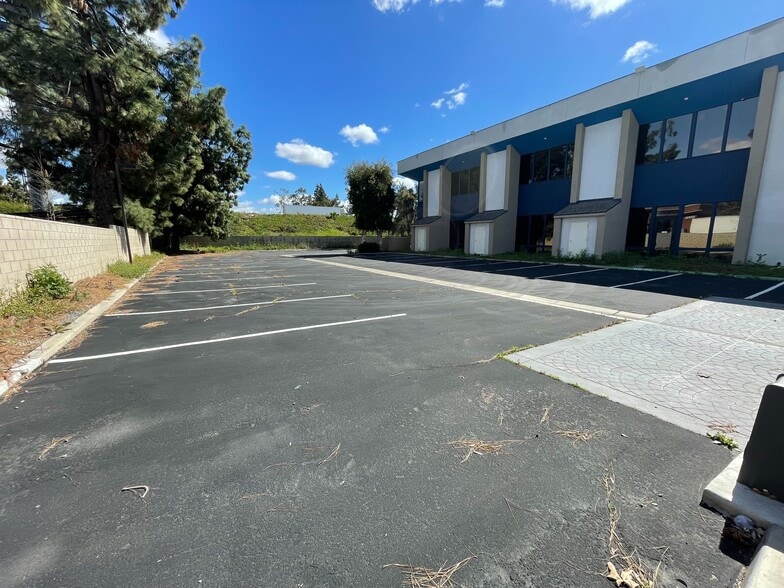 More Photos Of 171 S Anita Dr, Orange Medical For Lease