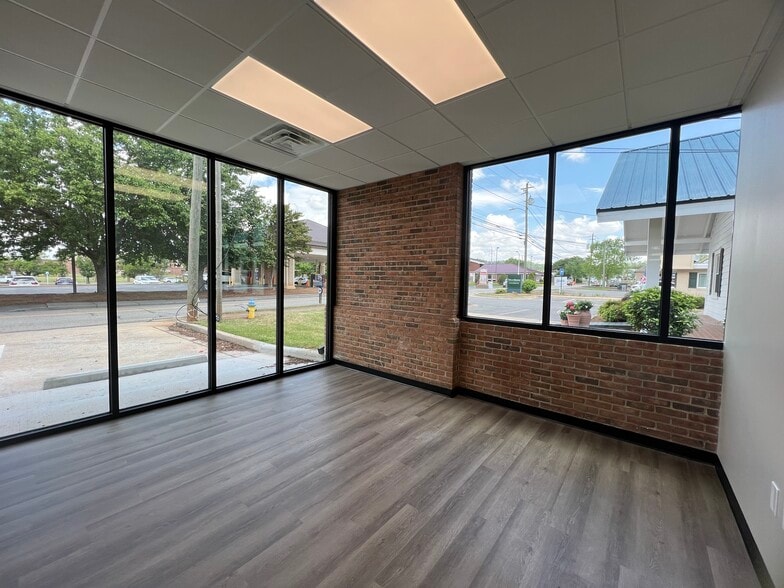 More Photos Of 314 E Main St, Cartersville Office For Lease