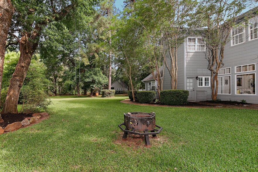 More Photos Of 15598 Bedford Ln, Conroe Specialty For Sale