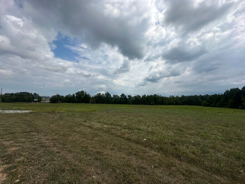 More Photos Of 19 AC E 10TH st, Cookeville Land For Sale
