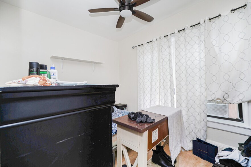 More Photos Of 419 Jersey St, Staten Island Storefront For Sale