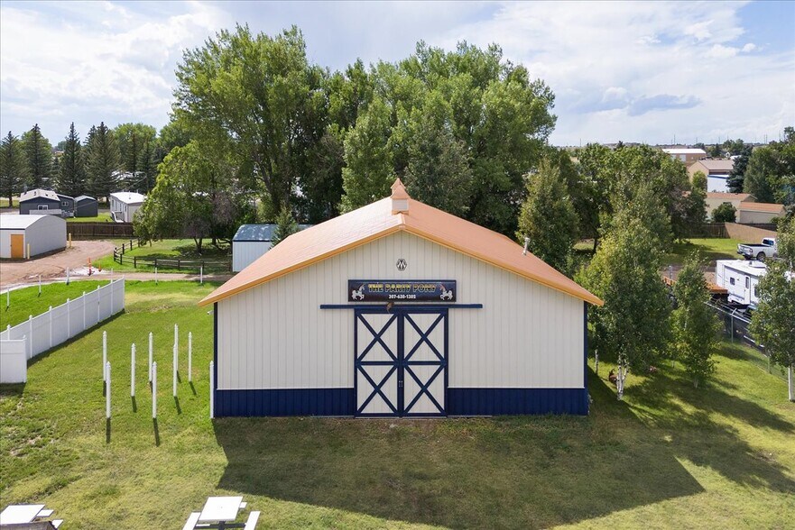 More Photos Of 1902 Avenue C, Cheyenne Self Storage For Lease