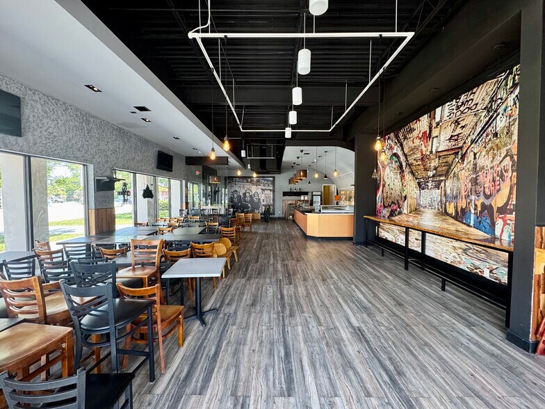 More Photos Of 1722 N Federal Hwy, Hollywood General Retail For Lease