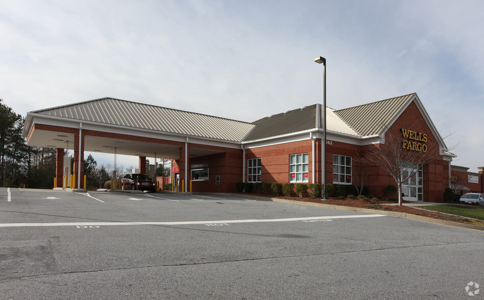 Primary Photo Of 1062 Old Peachtree Rd, Lawrenceville Bank For Lease