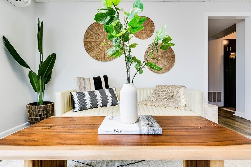 More Photos Of 2307 W Harris Ave, San Angelo Office Residential For Sale