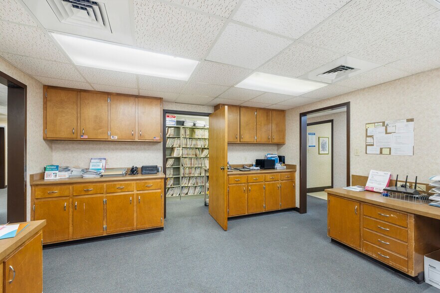 More Photos Of 1612 W Plaza Dr, Tallahassee Medical For Sale