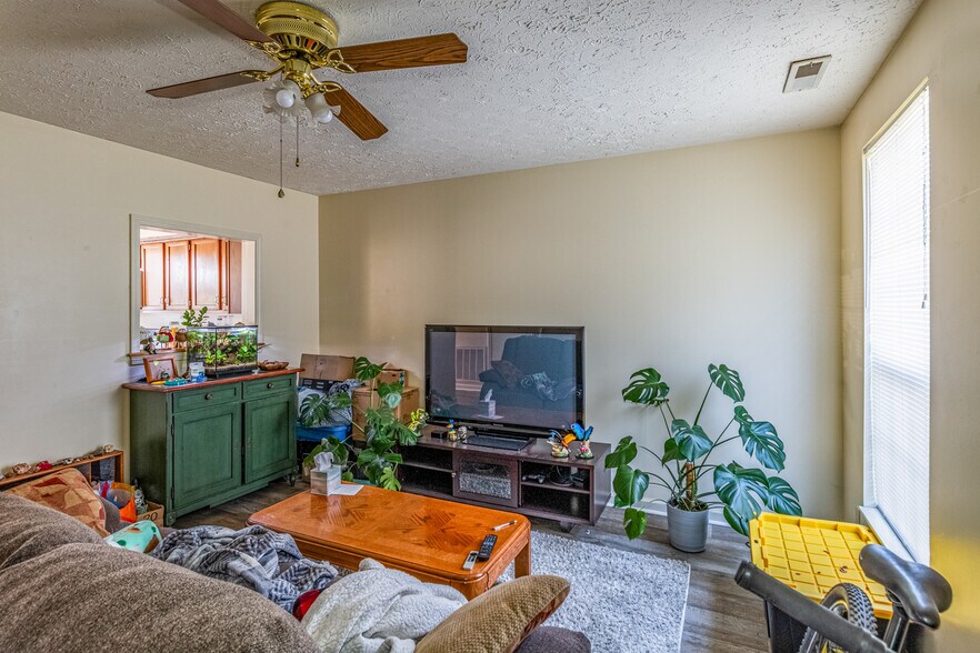 More Photos Of 291 Dunbar Cave Rd, Clarksville Multifamily For Sale