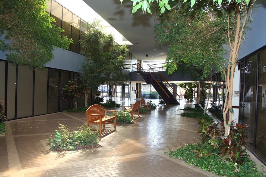 More Photos Of 4646 Corona Dr, Corpus Christi Office For Lease