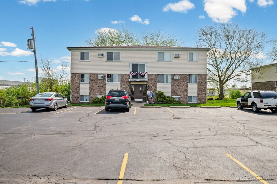 More Photos Of 27772-27796 Oregon Rd, Perrysburg Apartments For Sale