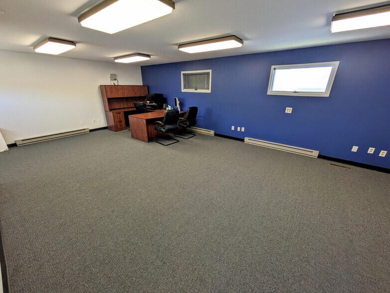 More Photos Of 1365 Blue Mountain Dr, Danielsville Office For Sale