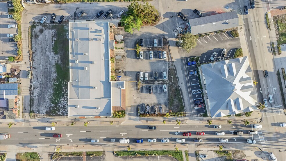 More Photos Of 121 E Marion Ave, Punta Gorda Storefront Retail Office For Sale