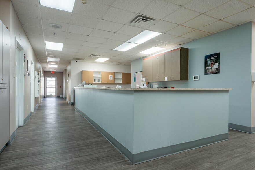 More Photos Of 291 N Pecos Rd, Henderson Medical For Lease