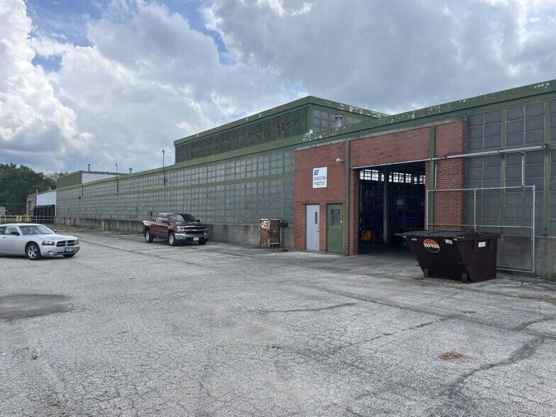 Primary Photo Of 1119 Kickapoo St, Lincoln Warehouse For Sale