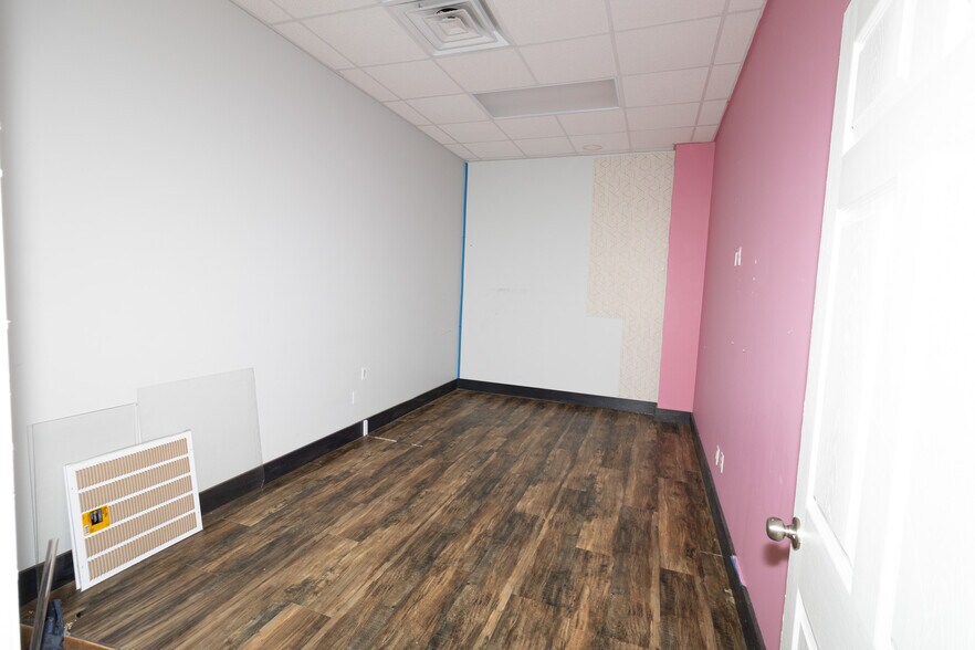 More Photos Of 635 Petro Point Dr, Lake Charles Office For Sale