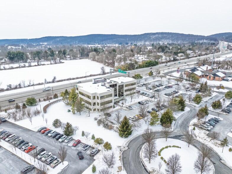 More Photos Of 3800 Sierra Cir, Center Valley Office For Lease