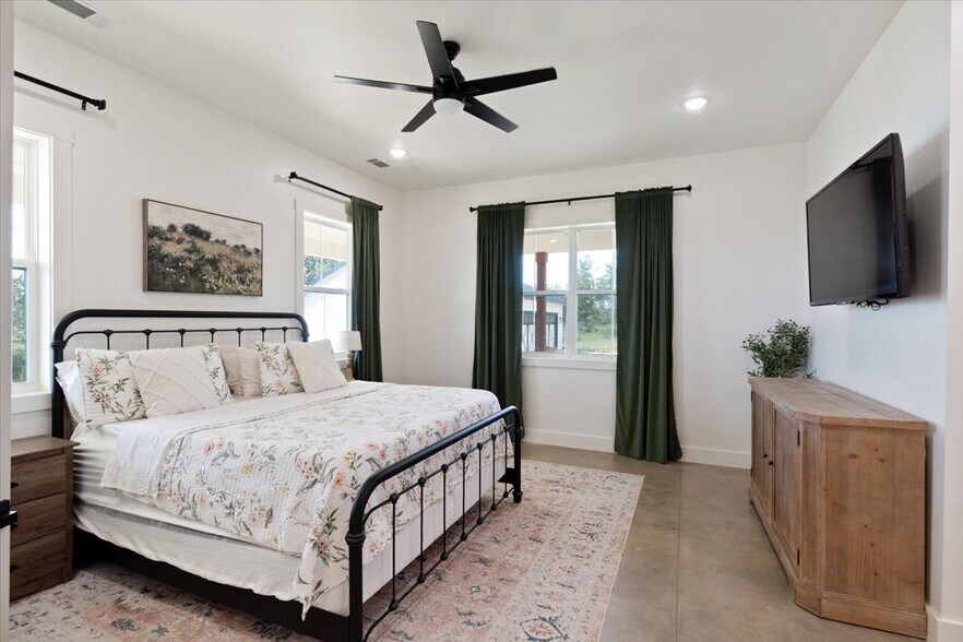 More Photos Of 664 Wiggins Rd, Lyerly Land For Sale