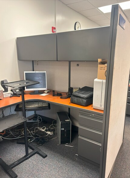 More Photos Of 14240 Dante Ave, Dolton Loft Creative Space For Lease
