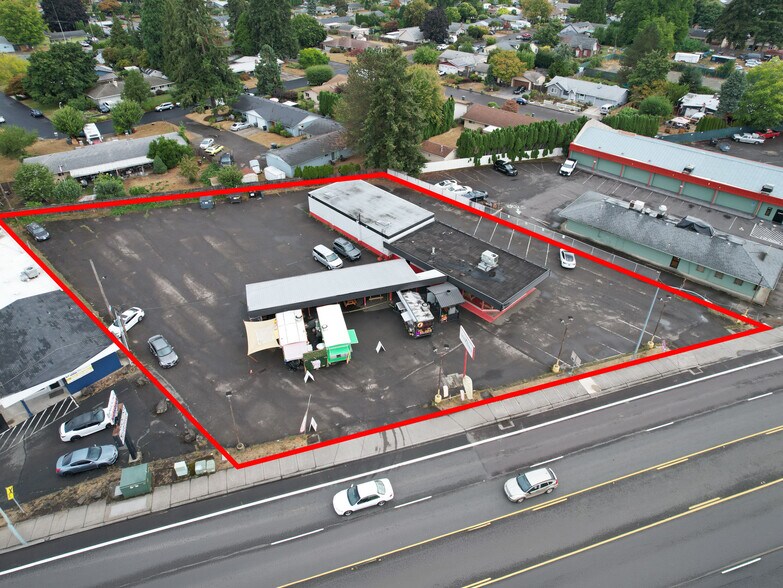 Primary Photo Of 1475 SE Tualatin Valley Hwy, Hillsboro Auto Dealership For Sale