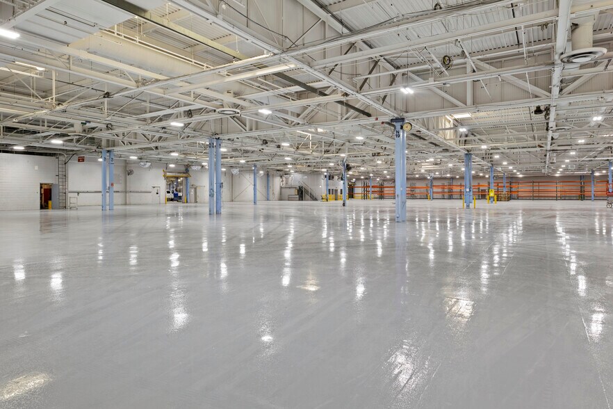 More Photos Of 700 Resende Rd, Webster Unknown For Lease