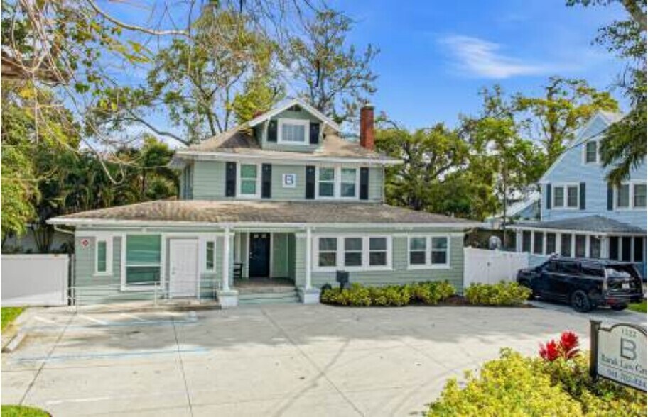 More Photos Of 1322 3rd Ave W, Bradenton Office Residential For Sale