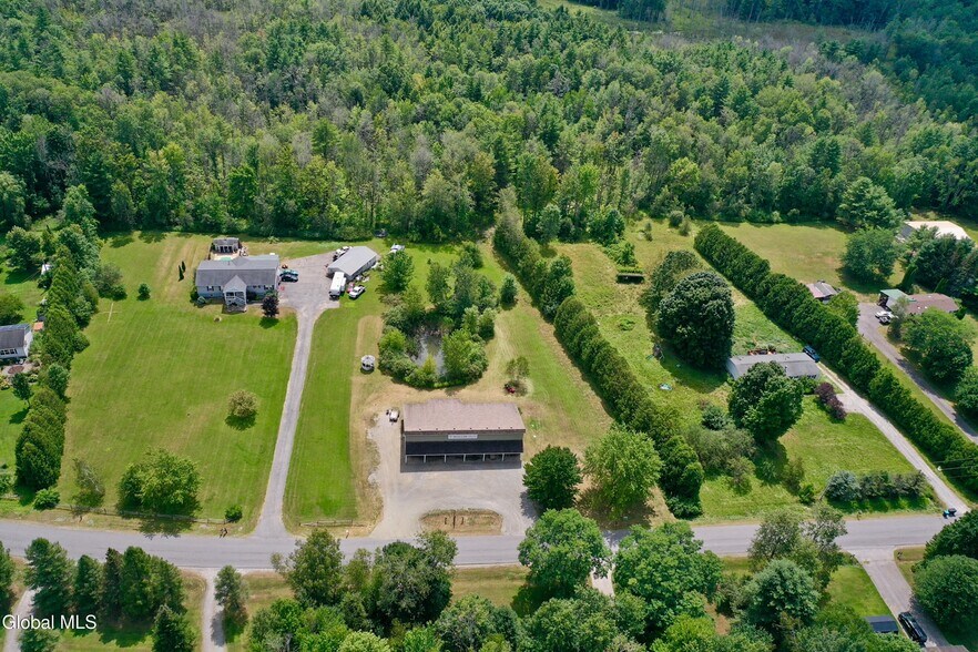 More Photos Of 410 Ridge Rd, Broadalbin Freestanding For Sale