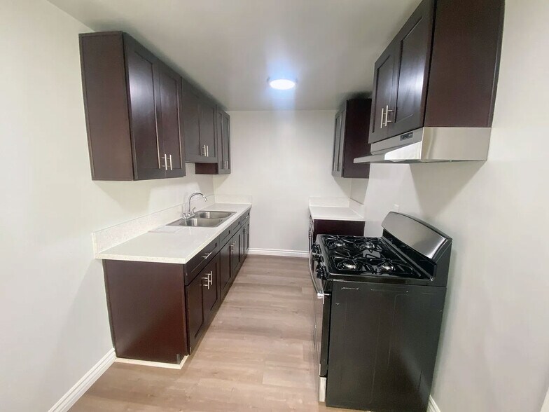 More Photos Of 208 S Normandie Ave, Los Angeles Apartments For Sale