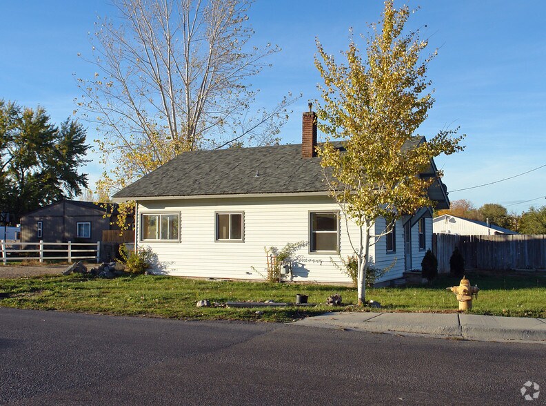 More Photos Of 105 N Midland Blvd, Nampa Office For Sale