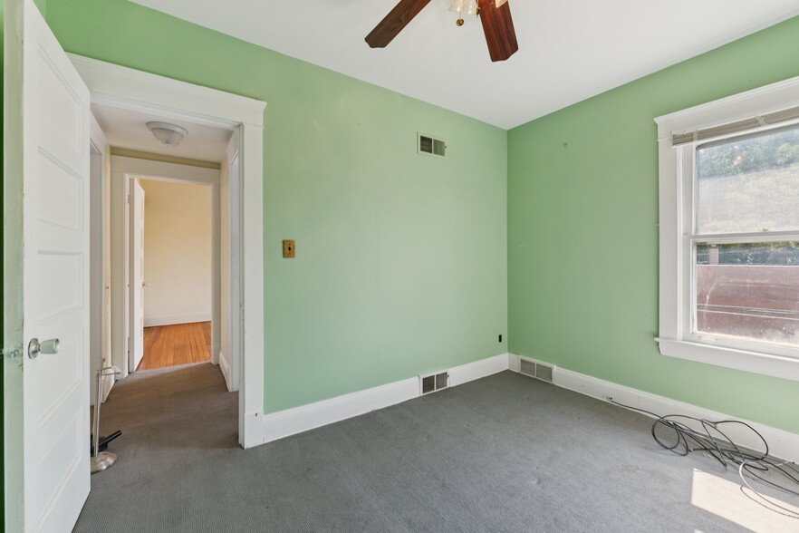 More Photos Of 12610 Larchmere Blvd, Cleveland General Retail For Sale