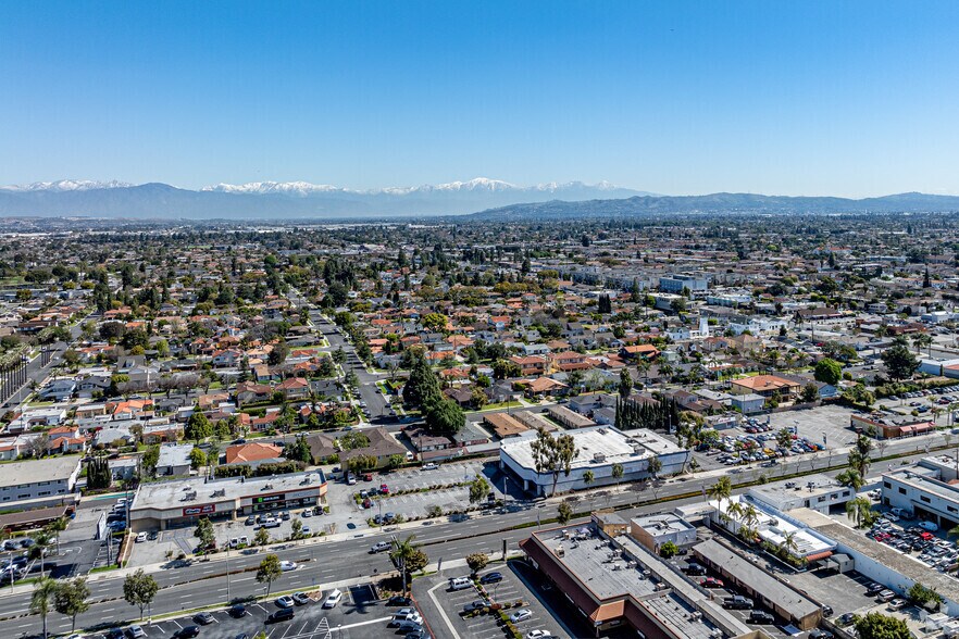 More Photos Of 7859 Firestone Blvd, Downey Drugstore For Lease