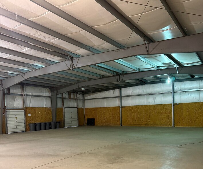 More Photos Of 572 3rd Ave Ext, Rensselaer Light Manufacturing For Lease