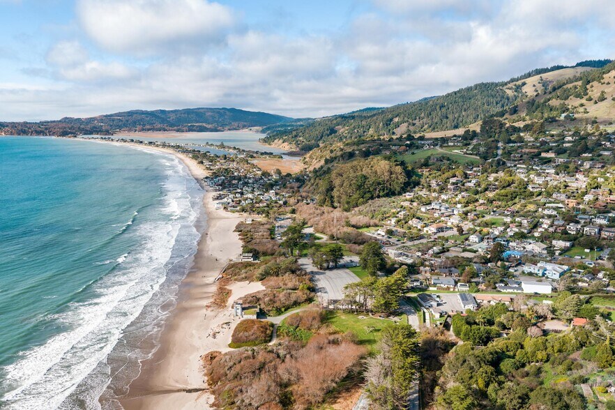 More Photos Of 3488 Shoreline hwy, Stinson Beach Storefront Retail Residential For Sale