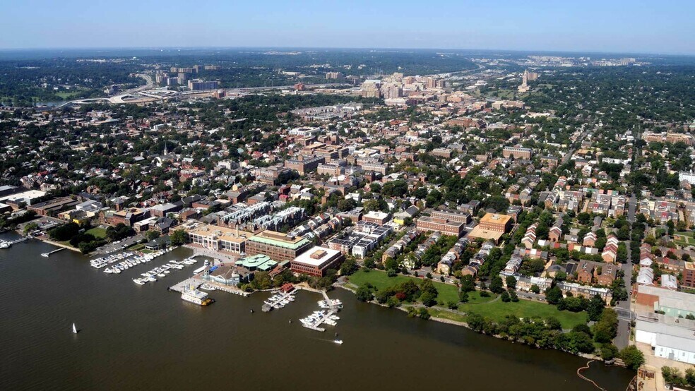 More Photos Of 5055 Seminary Rd, Alexandria Apartments For Lease