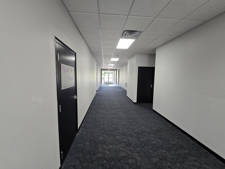 More Photos Of 1000 W Saint Joseph St, Lansing Medical For Lease