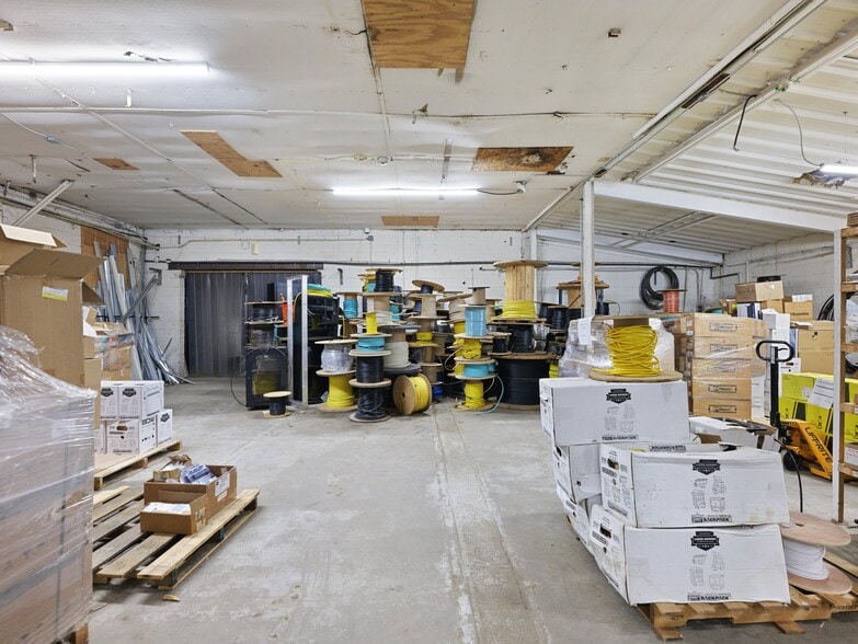 More Photos Of 2567 Athens Hwy, Gainesville Warehouse For Lease