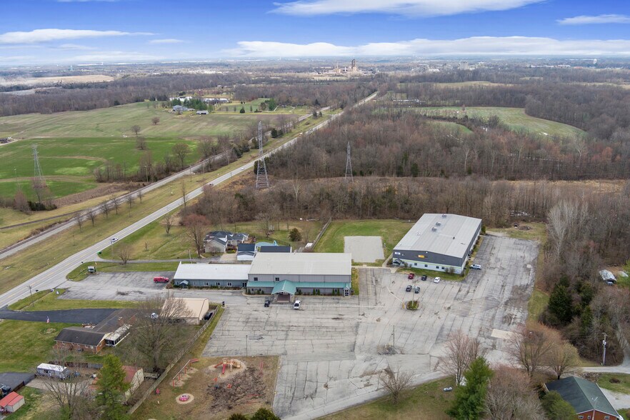 More Photos Of 11515 Highway 31, Sellersburg Light Distribution For Lease
