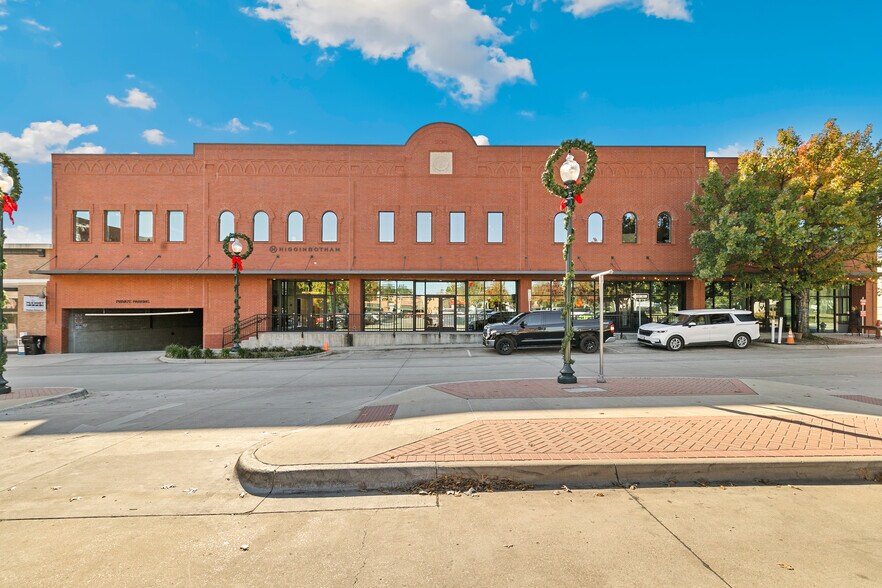 More Photos Of 205 W Louisiana St, McKinney Office For Lease